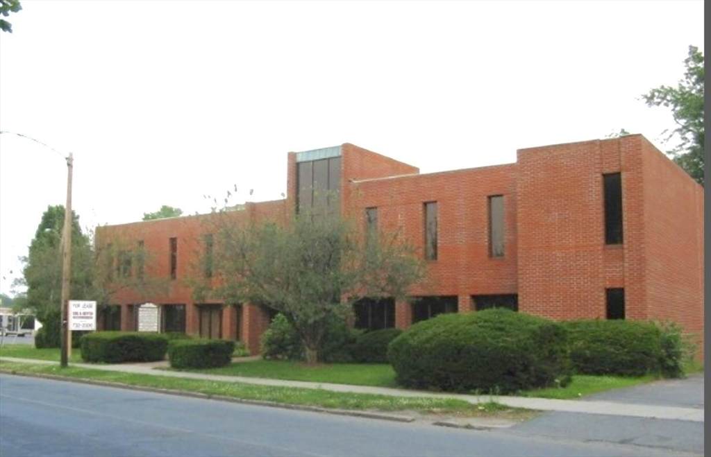 51 Park Ave - Photo 1