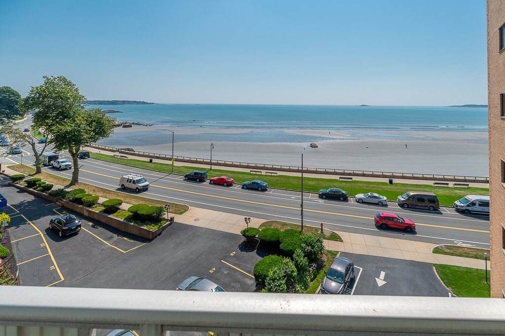 300 Lynn Shore Dr - Photo 1