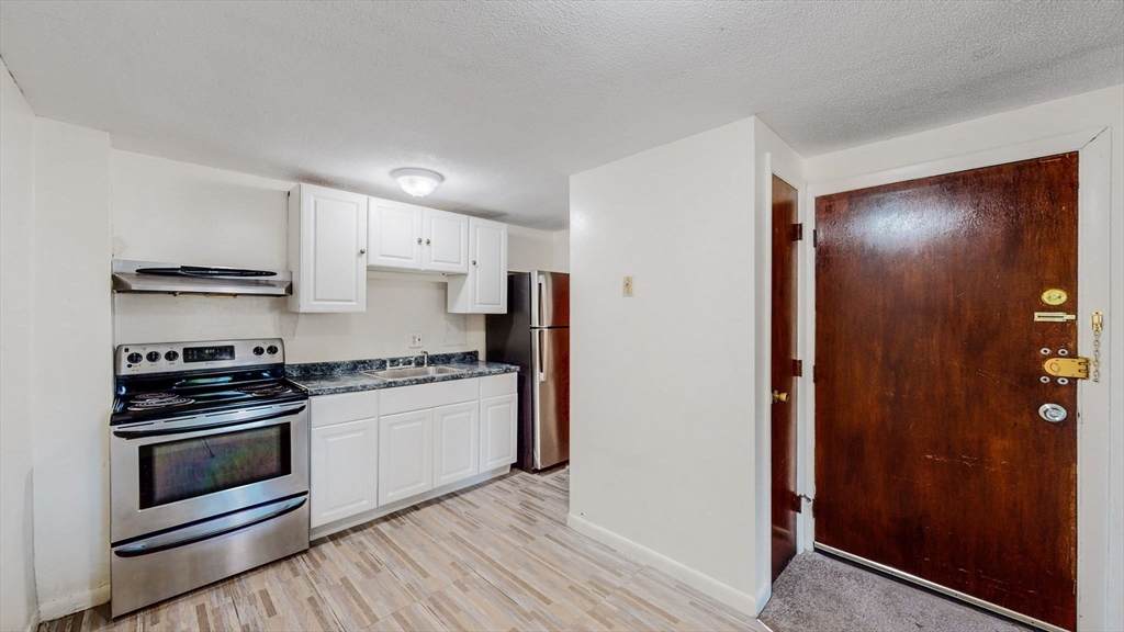 770 Cummins Hwy - Photo 1