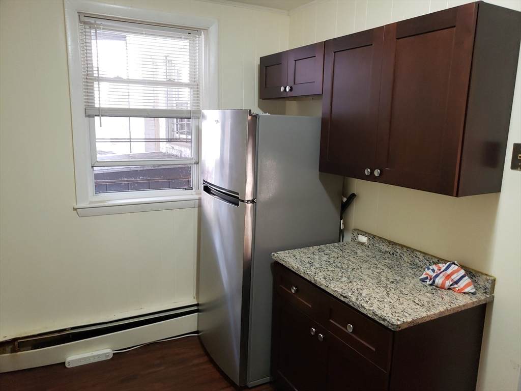 18 Central Ave - Photo 1