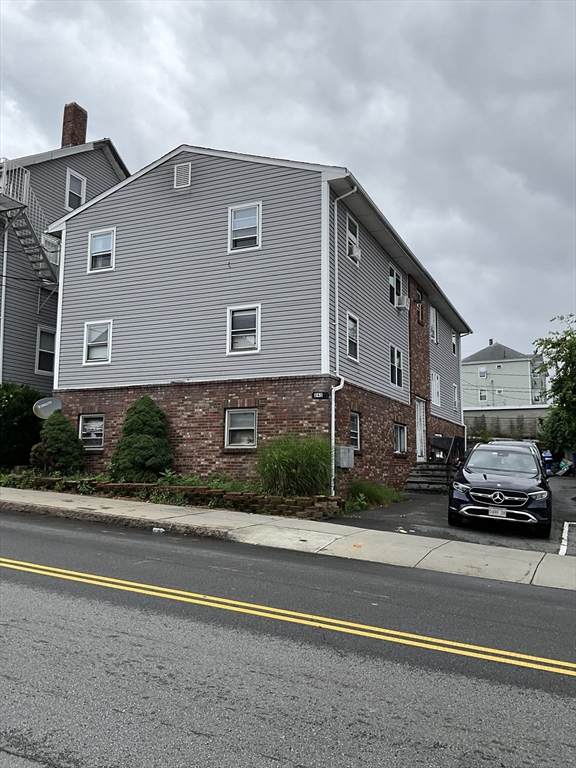 243 Robeson St - Photo 1