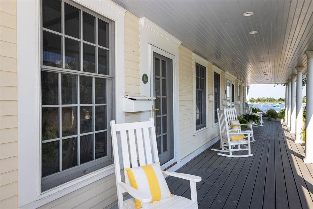 4 Margin St - Photo 1