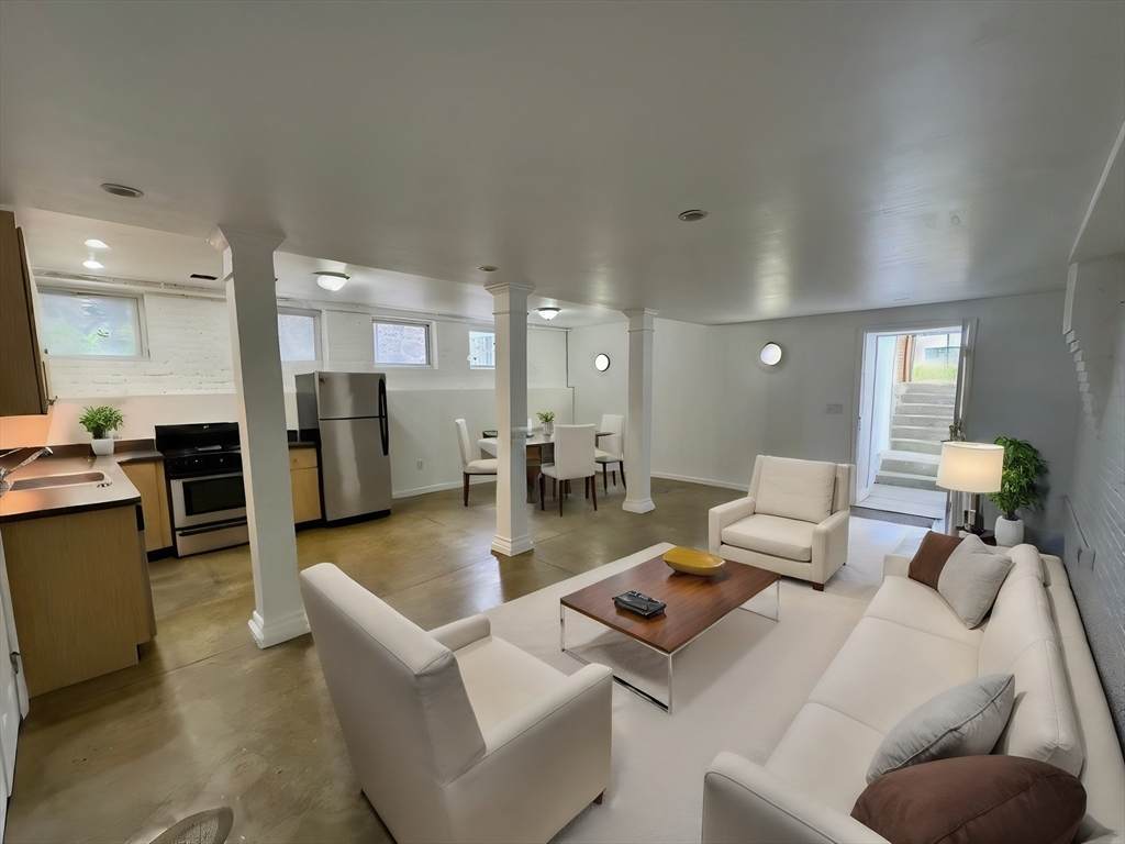 72 Frankfort Street - Photo 1