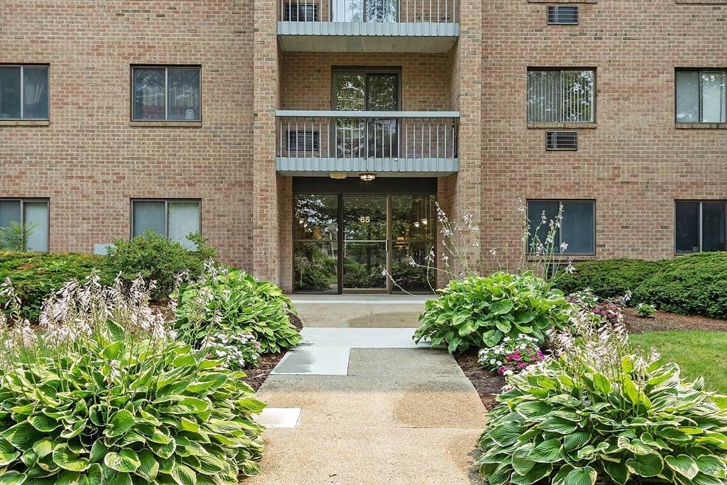 65 Commons Drive - Photo 1