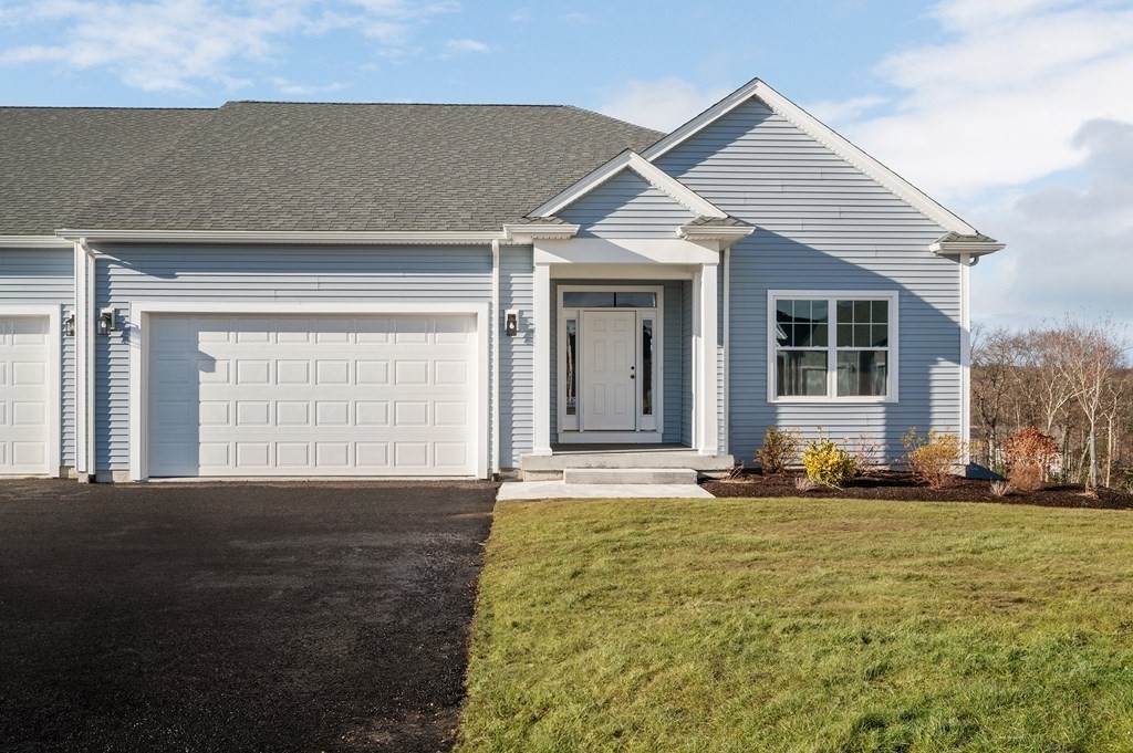 39 Crestwood Circle - Photo 1