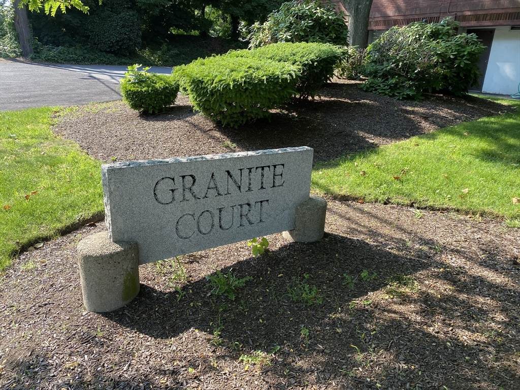 366 Quincy Ave - Photo 1