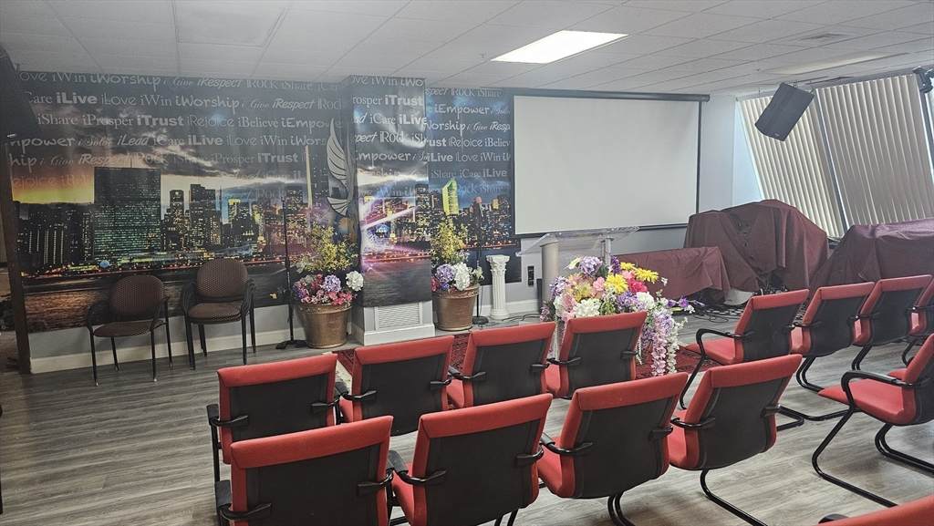 244 Liberty St - Photo 1