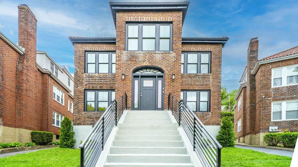 140 Columbia St - Photo 1