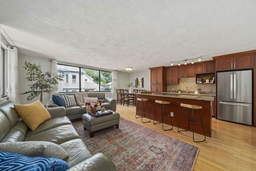 935 Washington St (Rear Facing) - Photo 1