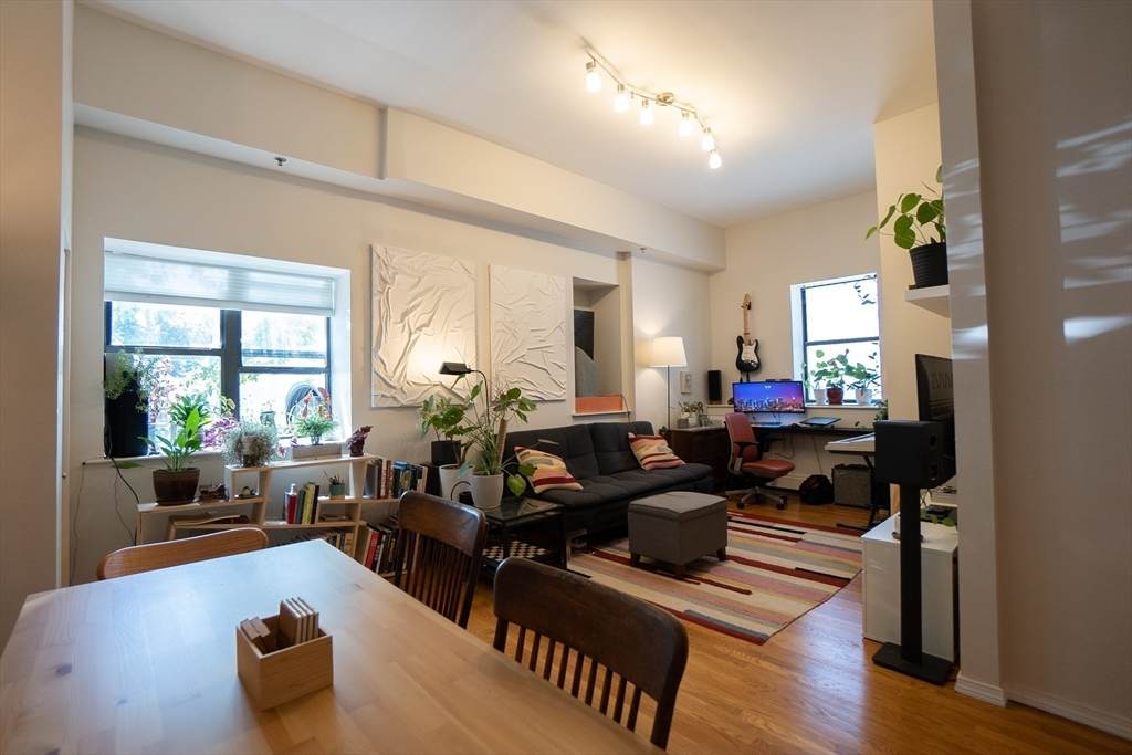 69 Harvey St - Photo 1