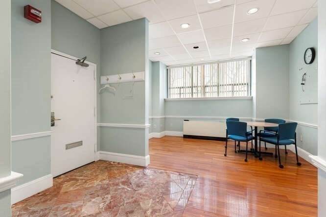 2 Hawthorne - Photo 1