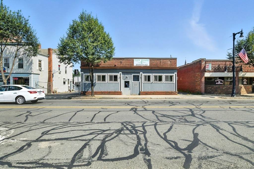 285 Elm St - Photo 1