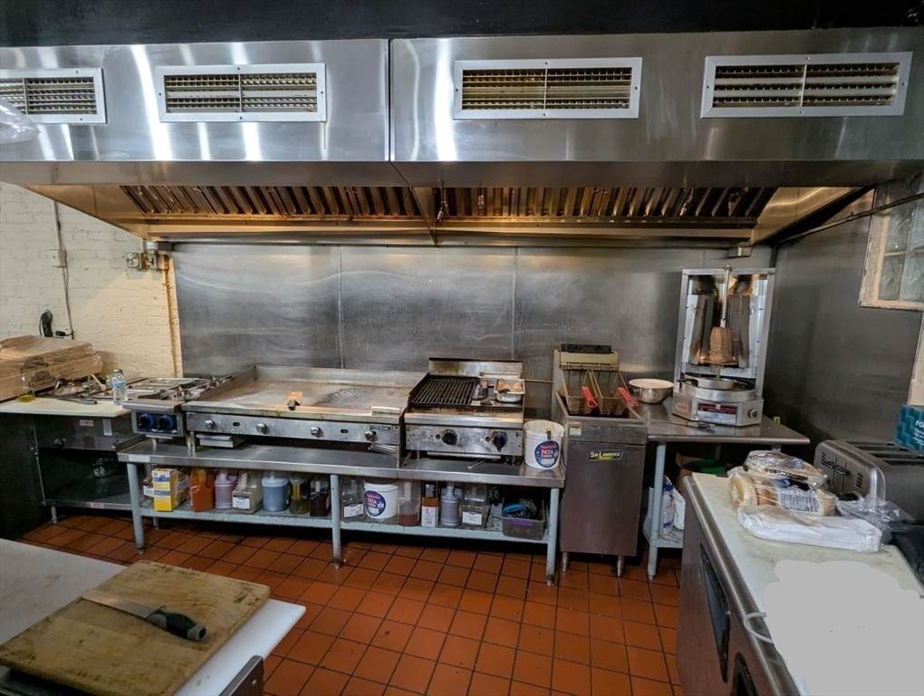 1 Confidential - Photo 1