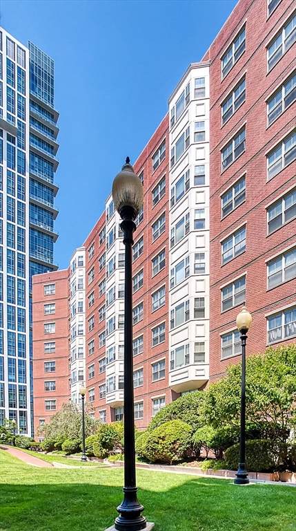 150 Staniford St - Photo 1