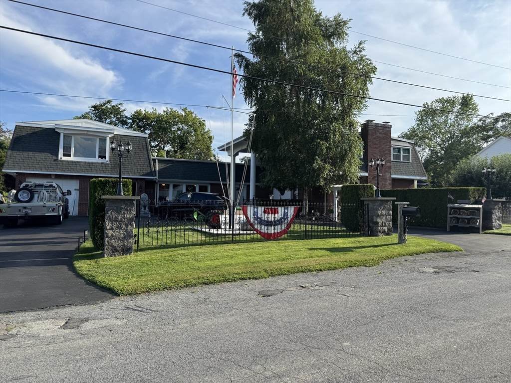 6 Middlefield Pl - Photo 1