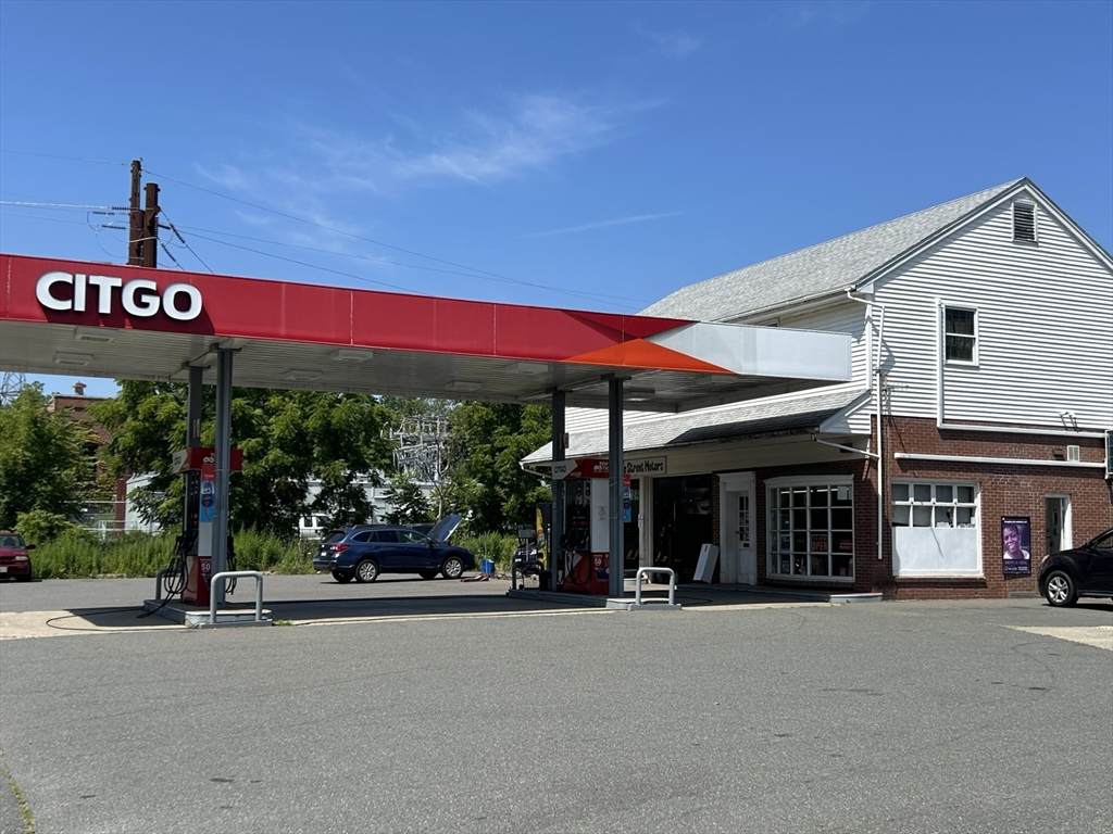 260 College St. - Photo 1