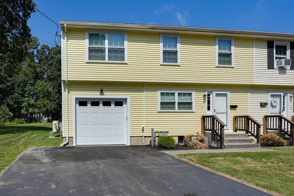 4 Wood Lane - Photo 1