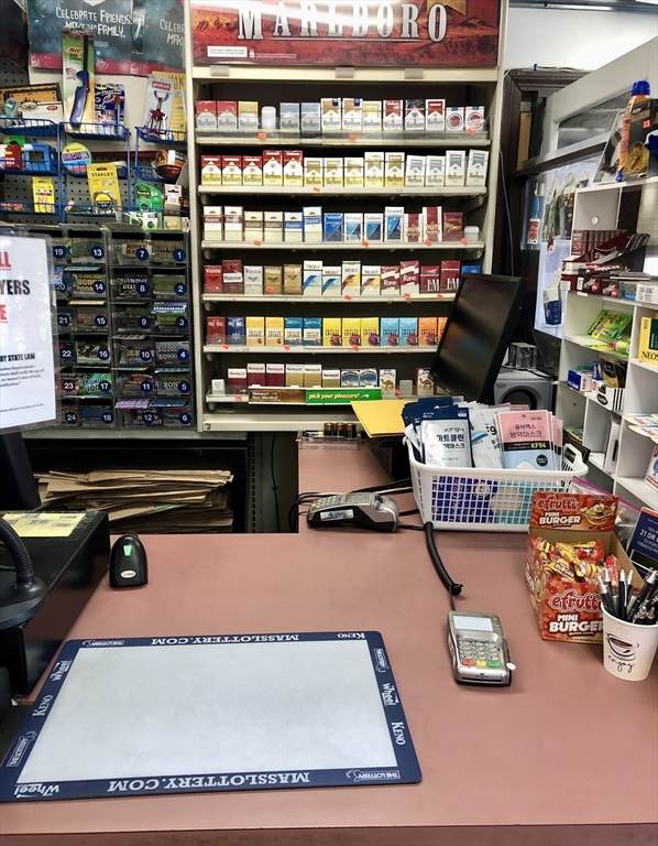 195 Andover St - Photo 1