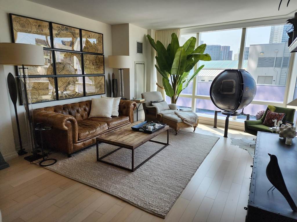 1 Franklin - Photo 1