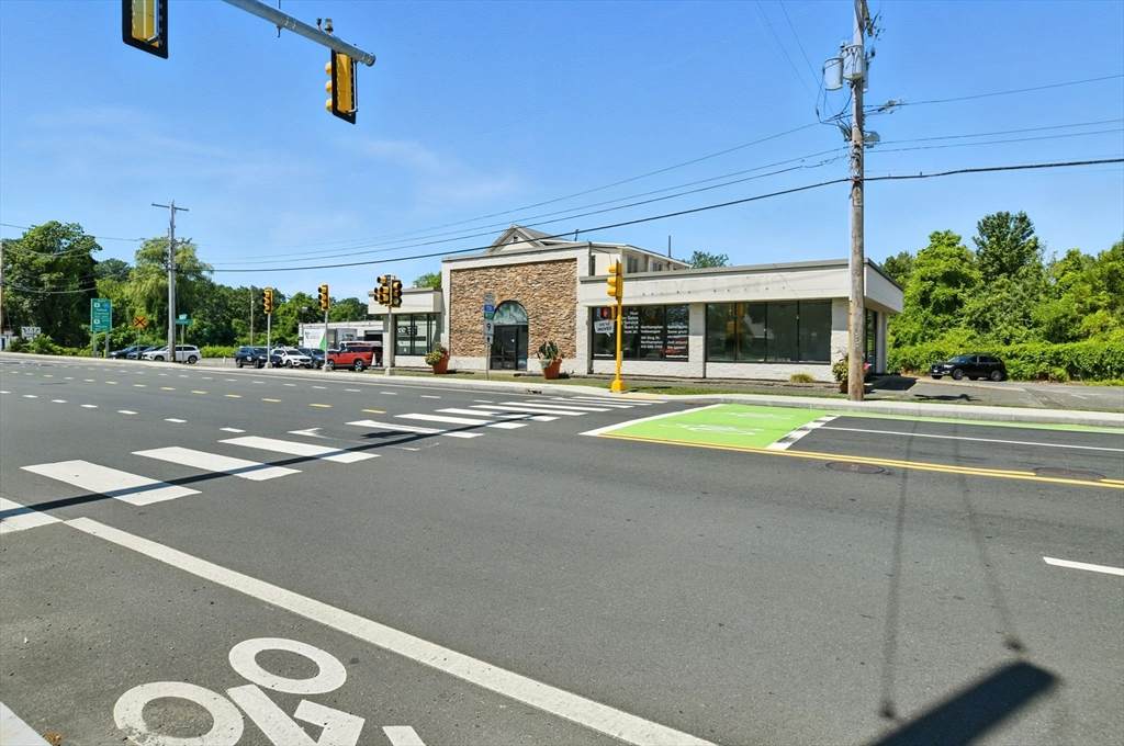 48 Damon Rd - Photo 1