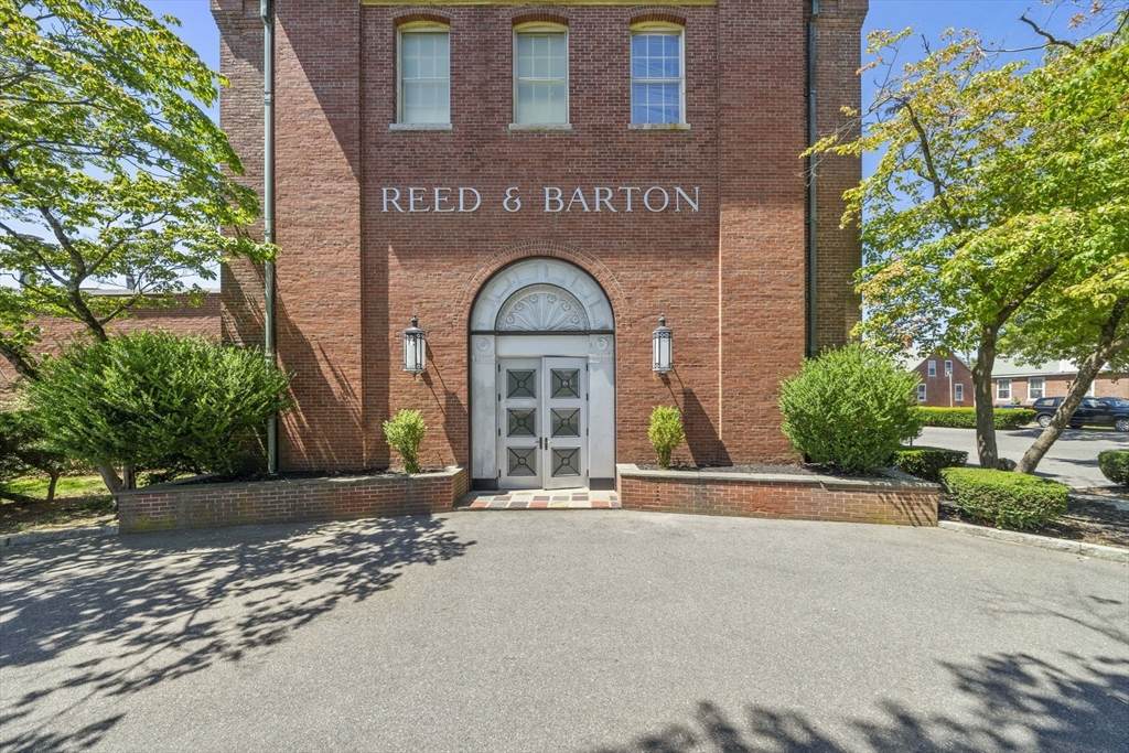 144 West Brittannia St - Photo 1