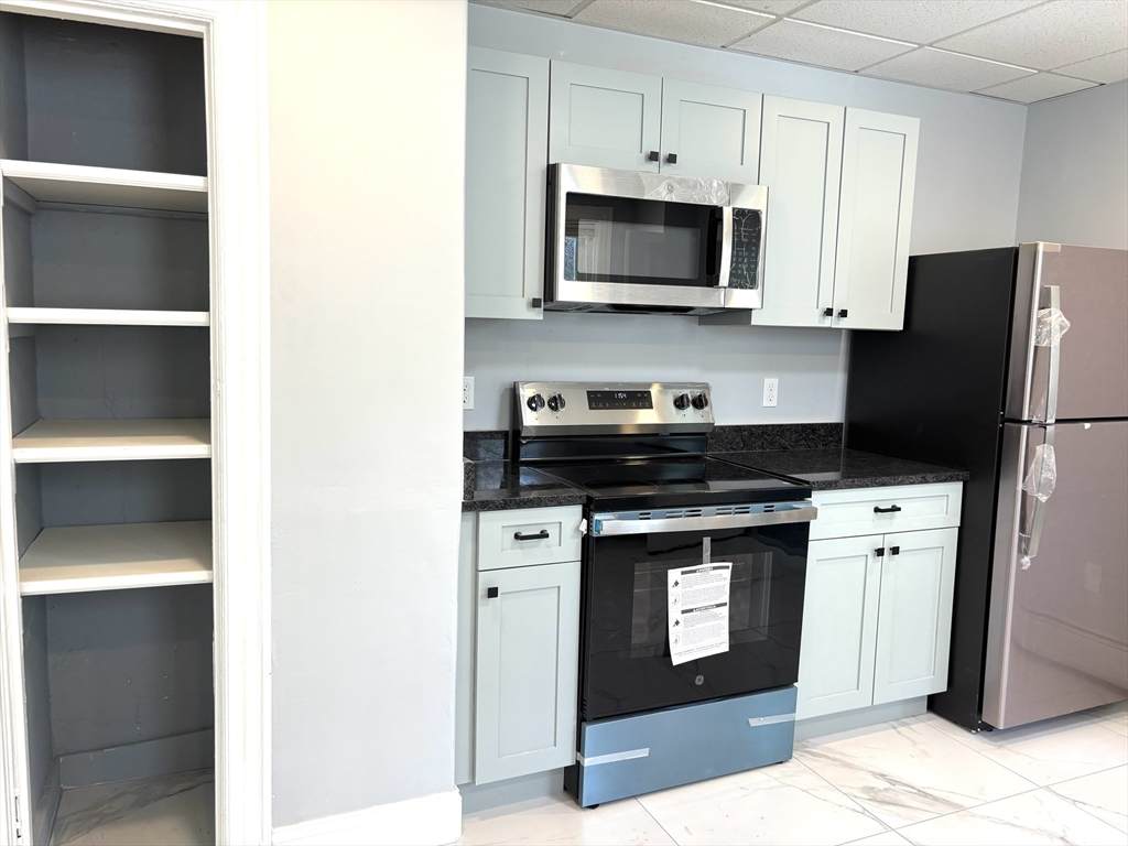 126 Division St - Photo 1