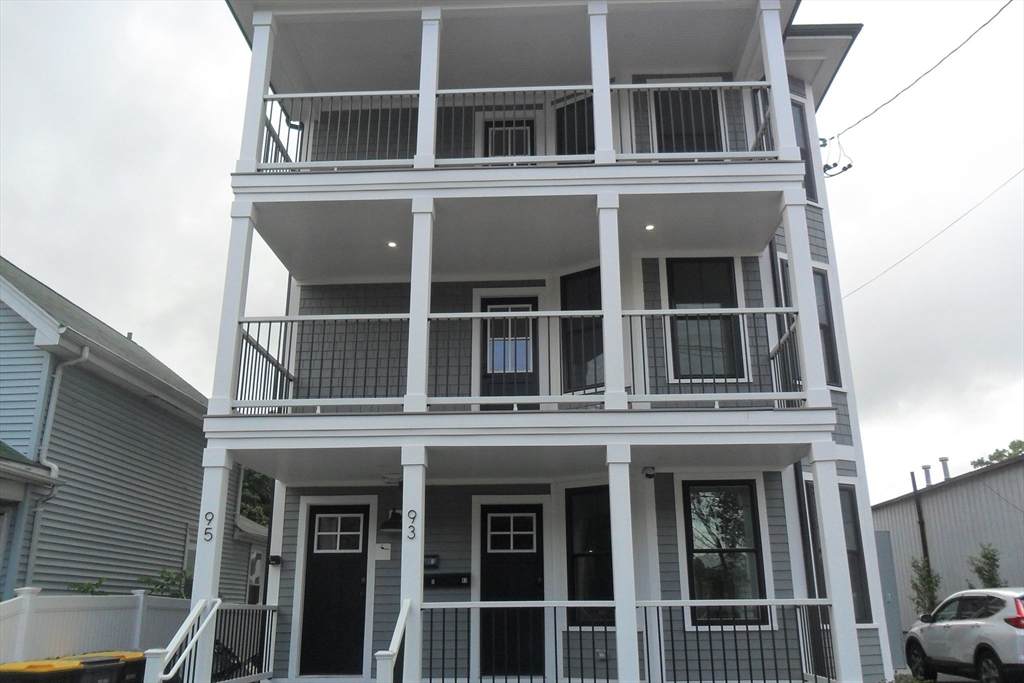 95B Grant Street - Photo 1