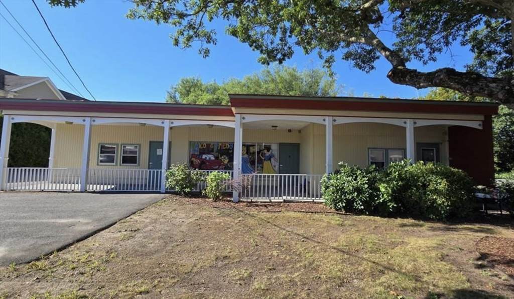 64 Bay Spring Ave - Photo 1