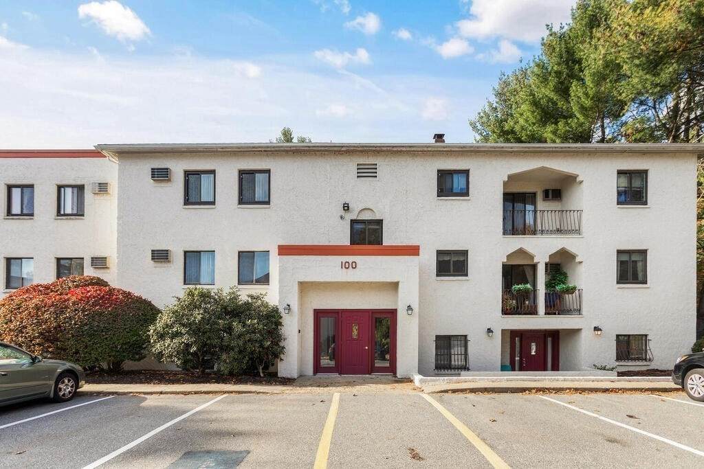 100 Fellsview Ter - Photo 1