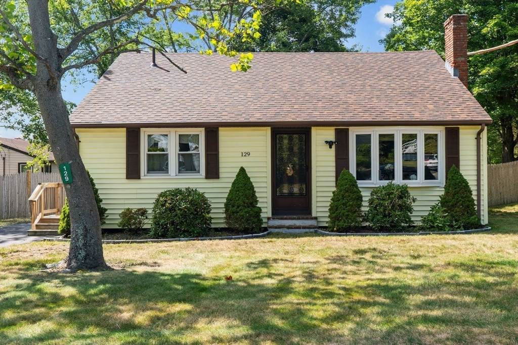 129 Anawan St - Photo 1