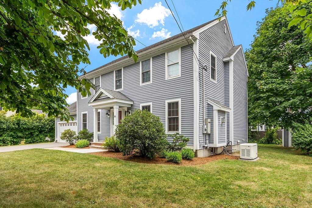 66 Hewitt Avenue - Photo 1