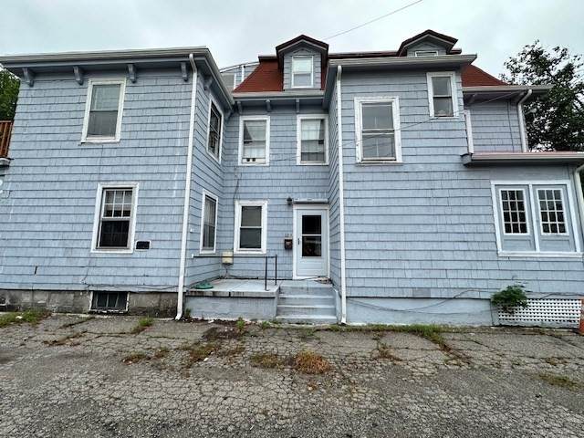 13 Spruce St - Photo 1