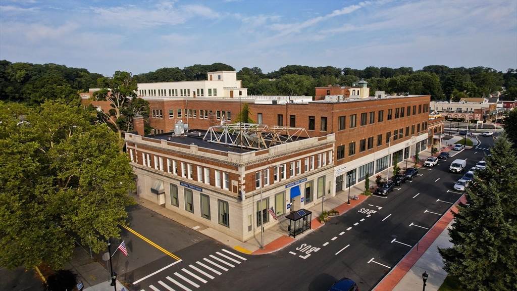 10 Central St - Photo 1