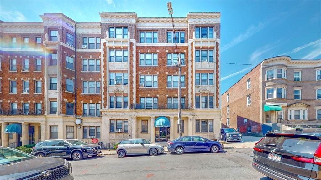 6 Sutherland Rd - Photo 1