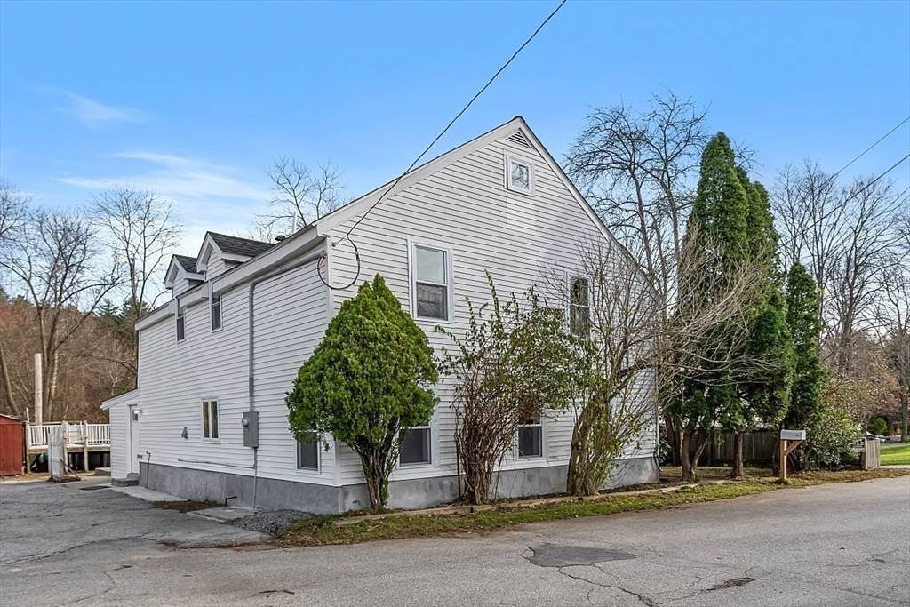 135 Cumberland Ave - Photo 1