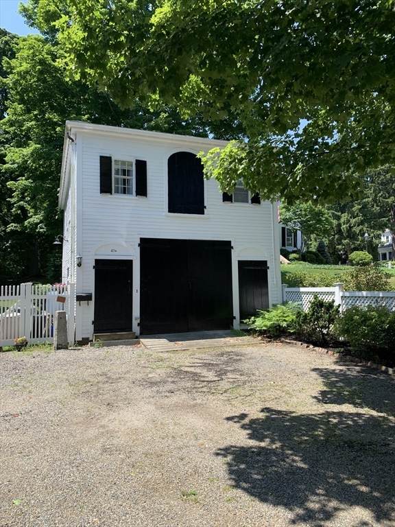 47 1/2 High St - Photo 1