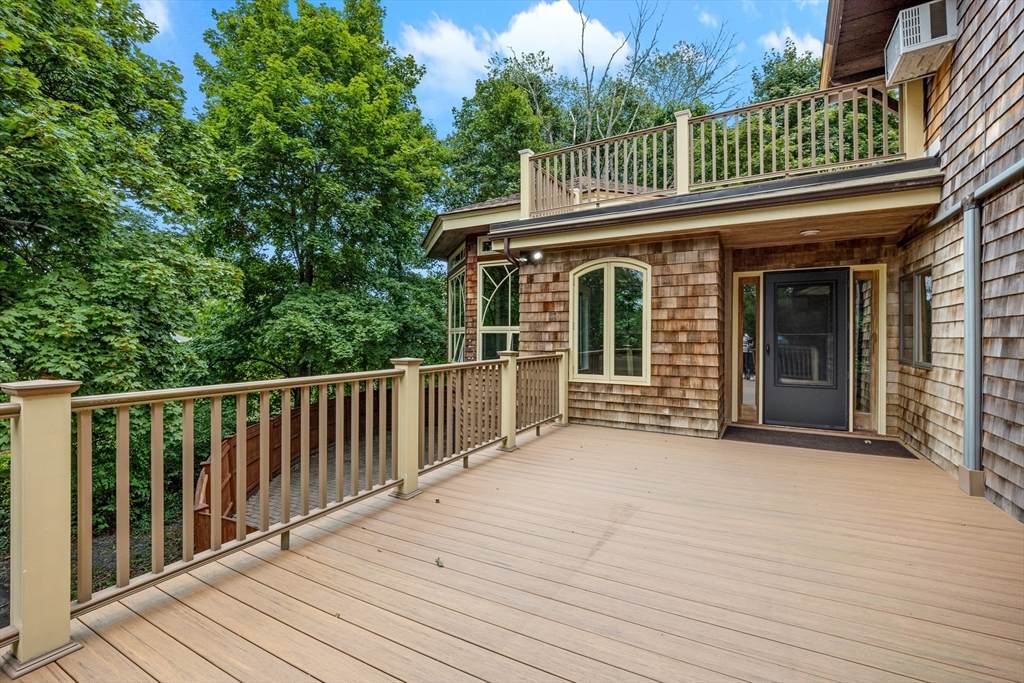 328 East Street - Photo 1