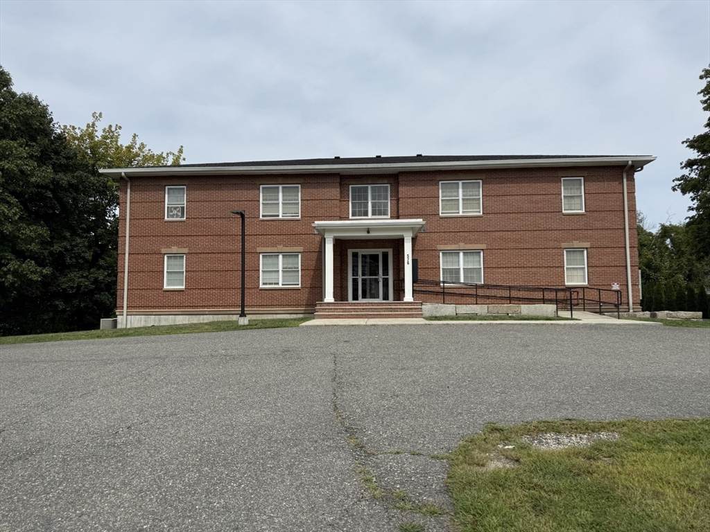 576 South Ave - Photo 1