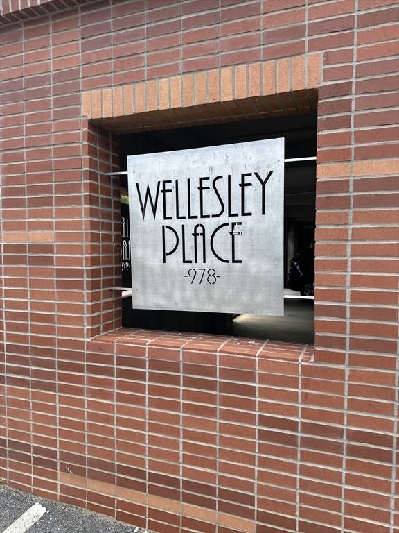 978 Worcester Street - Photo 1