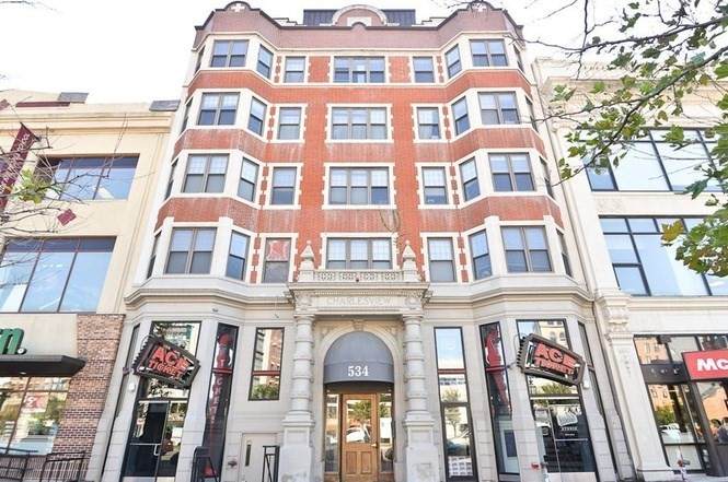 534 Commonwealth Ave - Photo 1