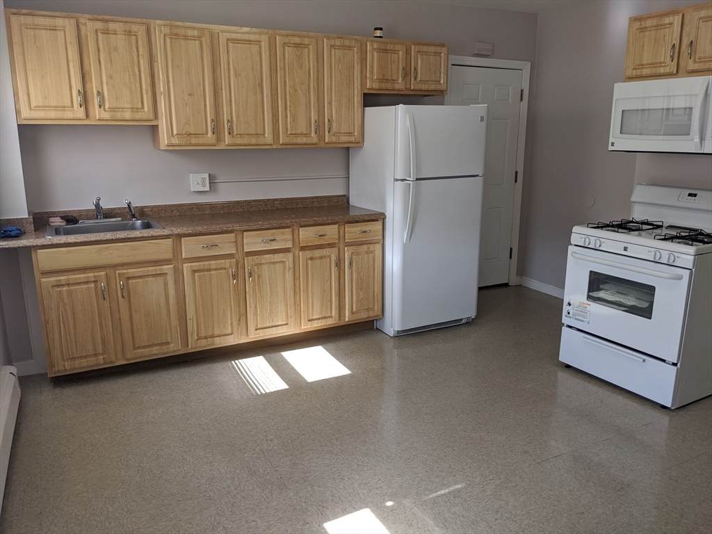 66 Batchelder - Photo 1