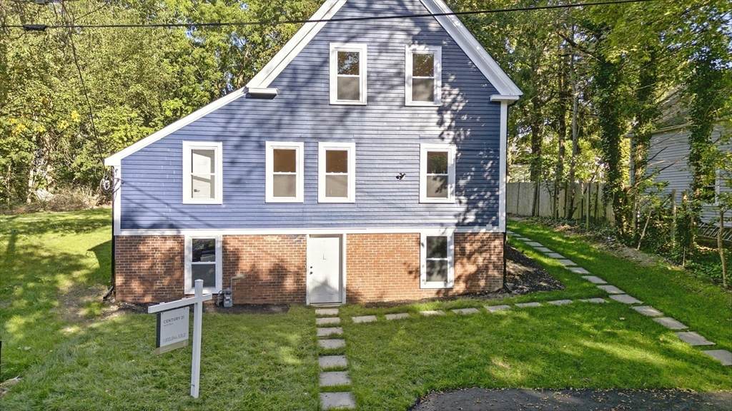 11 Willow Ave - Photo 1