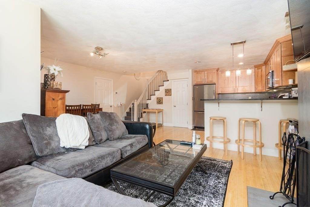 148 Quincy Shore - Photo 1