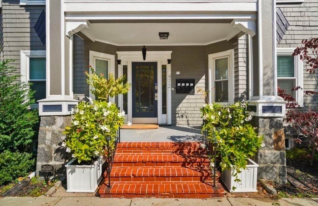 472 Talbot - Photo 1