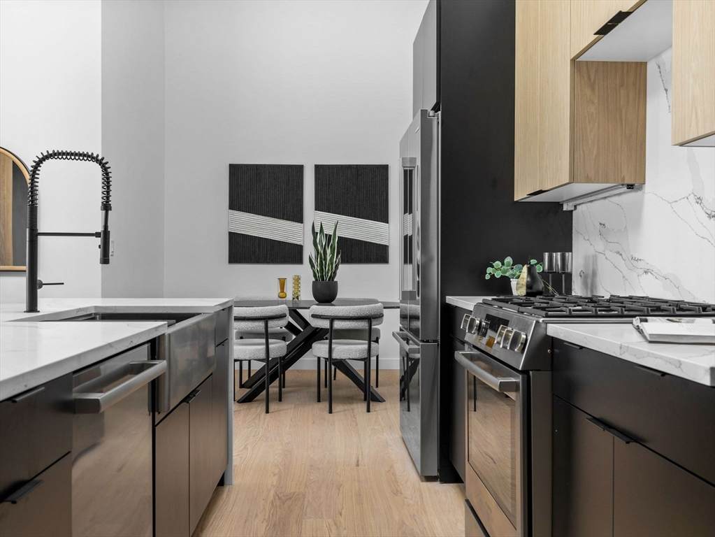 22 High Street - Photo 1