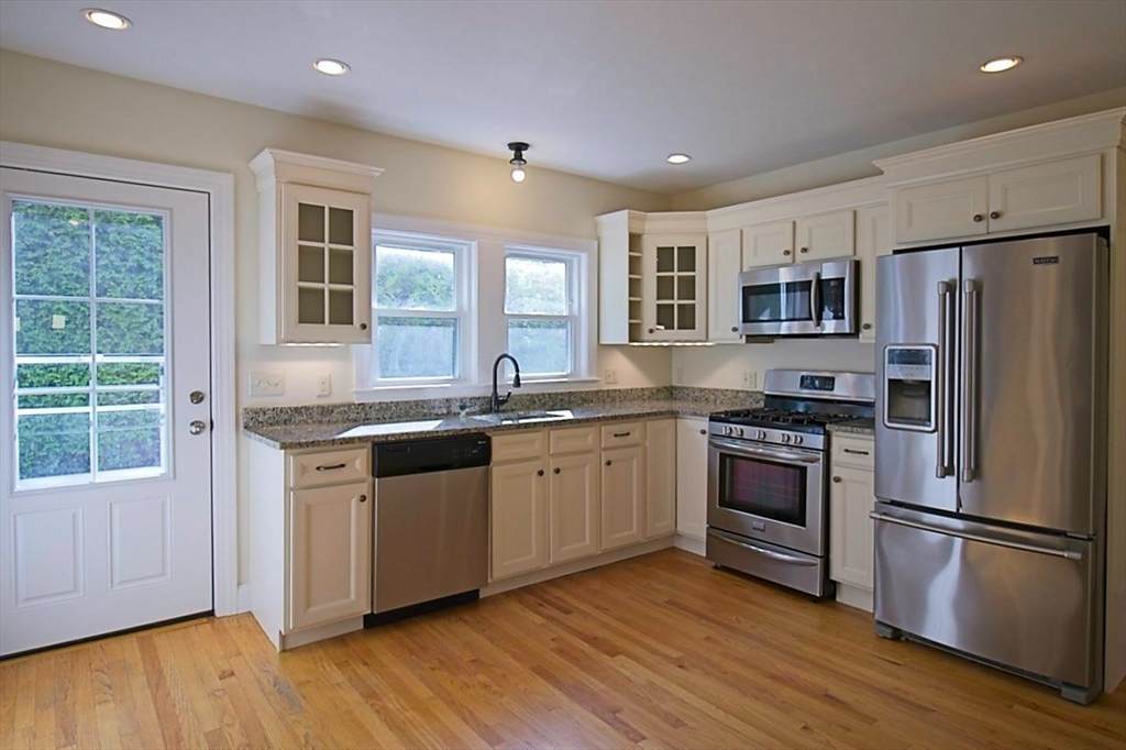 40 Quincy St - Photo 1