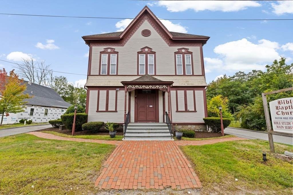 1131 Main Street - Photo 1