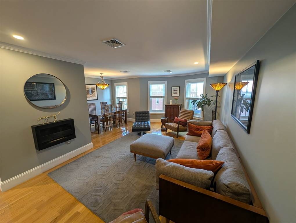 86 West Springfield - Photo 1