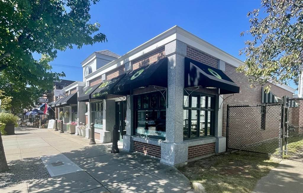 328 Main St - Photo 1