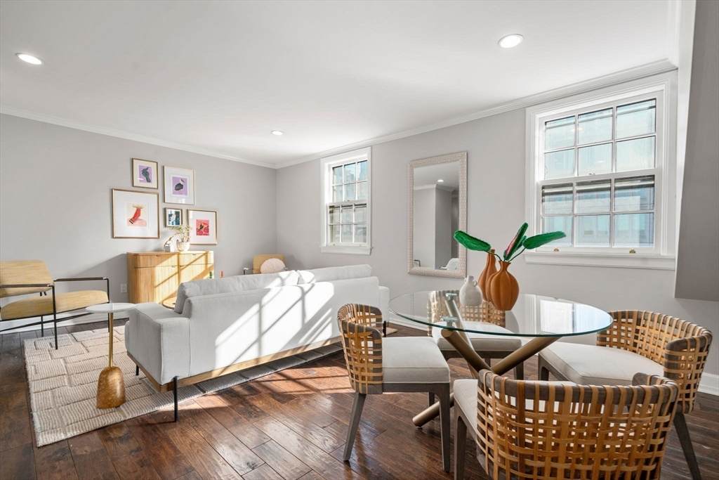 27 Bowdoin St - Photo 1